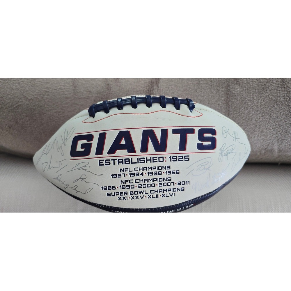 Rawlings New York Giants 2021 Limited Edition Team Signed Football EKLB118